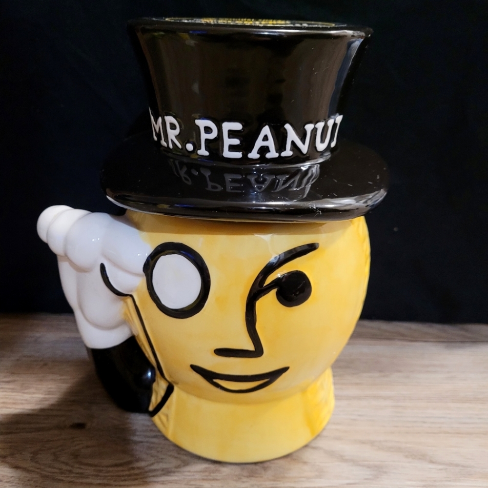 Mr.Peanut container